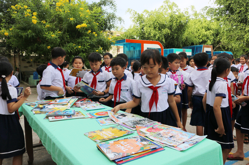 cách trưng bày sách trong ngày hội đọc