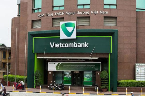 nop-tien-vao-tai-khoan-vietcombank-co-mat-phi-khong