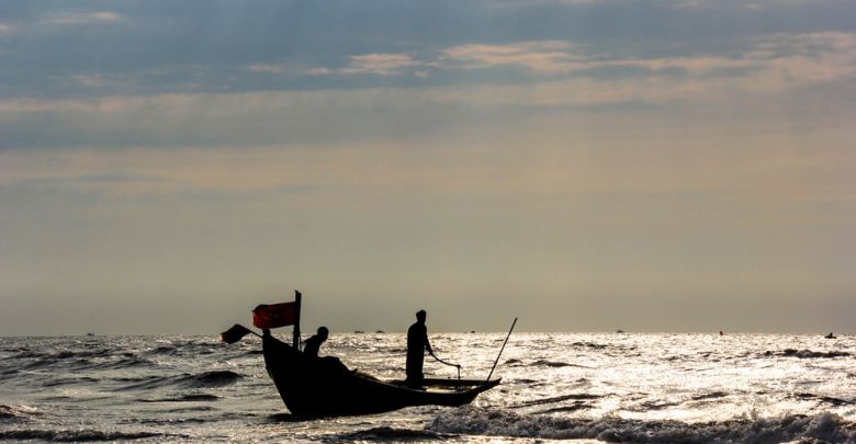 hình ảnh người đàn bà làng chài