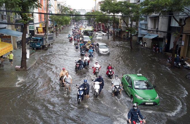 Vào mùa mưa, nhiều tuyến đường bị ngập.