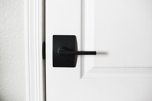 Door handle designs: Latest door handle and lock designs for your home